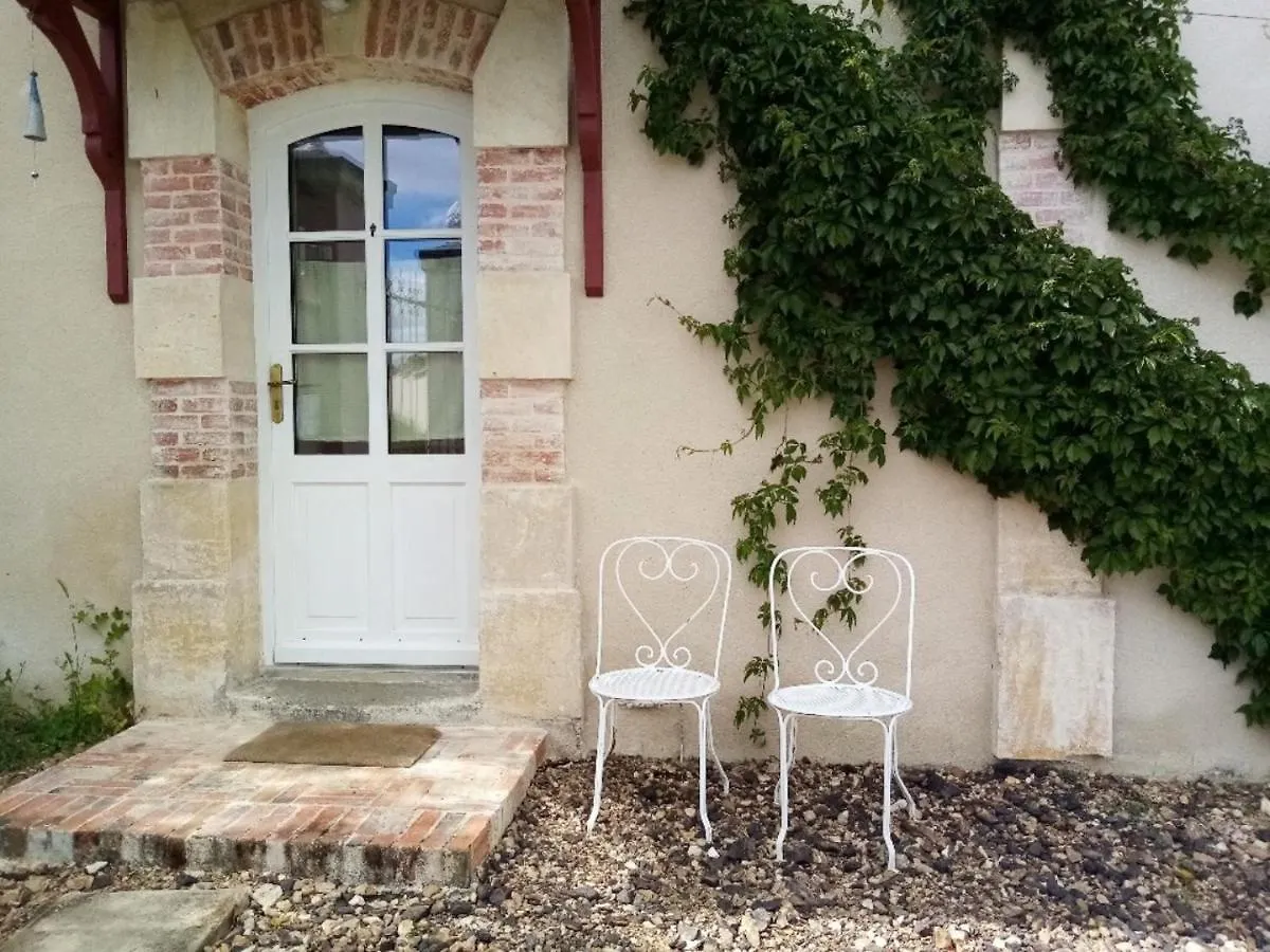 Gite Du Chateau De Preuille Audes 0*,